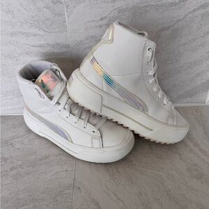 Puma Kaia Mid Irisistable 387109-01 Youth White Platform Sneakers Size US 4C